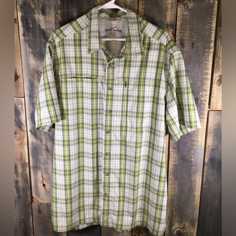 Eddie Bauer short sleeve button down casual outdoor shirt men’s size XLT